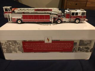 TWH Collectibles 094 - 01151 London Fire Department Seagrave Tiller Truck 3