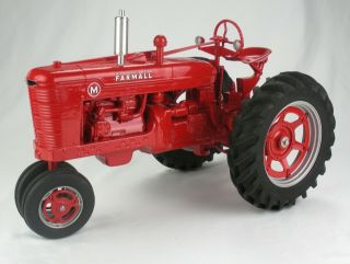 Scale Models Mccormick Farmall M Tractor,  Vintage 1995 Farm Progress,  1:8 Usa