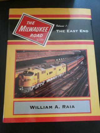 Train Book: Morning Sun The Milwaukee Road In Color,  Volume 1: The East End