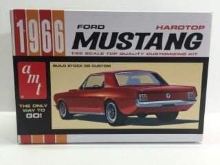 Amt 1:25 Scale 1966 Ford Mustang Hardtop Retro Deluxe Vintage Re - Issue Model Kit