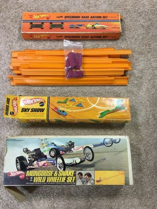 Vintage Mattel Hot Wheels Speedway Race Action Set W/ Track Accessories & Boxes
