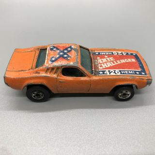 Vintage 1970 Hot Wheels Diecast Dodge Dixie Challenger 426 Hemi w/ Flag on Roof 2
