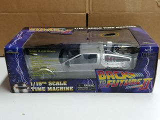 Back To The Future Part Ii 1/15th Scale Time Machine Diamond Select