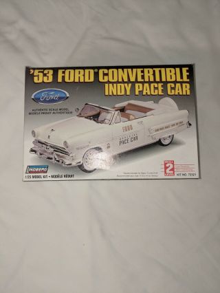 Lindberg 1953 Ford Convertible Indy Pace Car 1:25 Scale Plastic Model Kit 72321