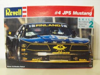 Revell 4 Jps Mustang 1/25 Model Kit