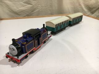 Tomy 2005 Thomas And Friends Mighty Mac And Coaches Motorized