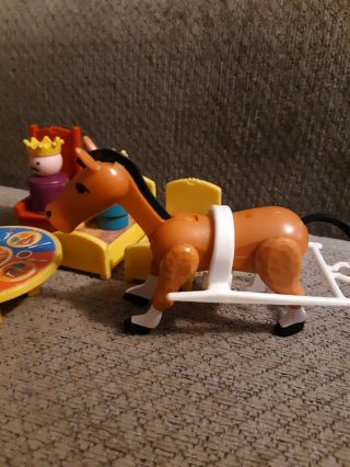 Vintage Fisher Price Little People Castle 993 Accessories King,  prince,  horses, 3