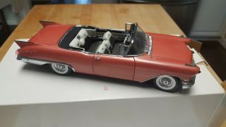 Danbury 1957 Cadillac Eldorado Biarritz Diecast Car 1:24 Scale w/ Box 2