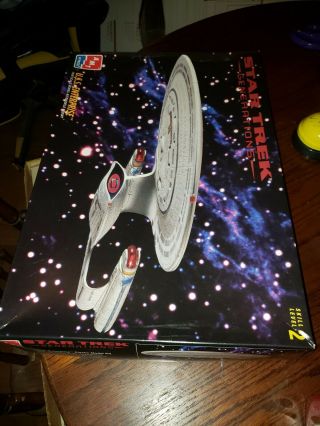 Star Trek Generations U.  S.  S Enterprise Model Kit Amt Open 8793