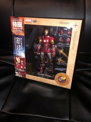 Kaiyodo Sci - Fi Revoltech Series No.  042 Iron Man Mark Vii Avengers