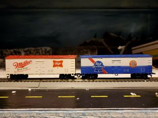 Life - Like Boxcar Miller High Life & Pabst Blue Ribbon Beer Cars Ho Scale