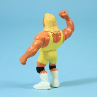Mr.  Perfect Curt Hennig - WWF Hasbro Series 3 - Loose Vintage Wrestling Figure 2