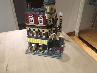 Lego 10182 Corner Café (modular building) 2