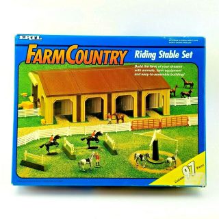 Ertl Farm Country Riding Stable Play Set Horse Ranch Toy Barn Fence 1/64 Figures
