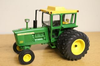 1/16 John Deere 4020 Diesel Tractor Duals/3 - Point Hitch And Cab Sharp Looking