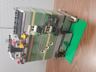 LEGO 10185 Creator Green Grocer Modular Building. 3