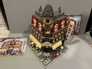 Lego Café Corner - 10182 100 Lego.  Adult Owned