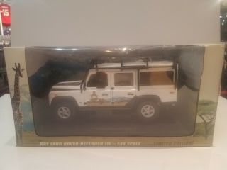 Universal Hobbies Monte Cristo Afrique Land Rover Defender 1:18 Scale 3874