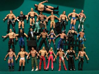 26 Retro Wrestling Figures,  Weapons,  Accessories,  Wwe