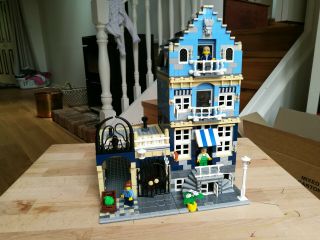 Lego 10190 Factory Market Street - Rare - 100 Complete