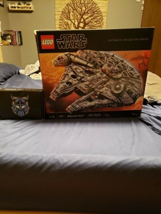 Lego Star Wars Millennium Falcon 75192 Ucs And Vertical Stand