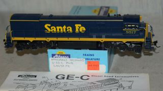 Athearn U33c Diesel Locomotive Santa Fe 8517 - Ho Gauge
