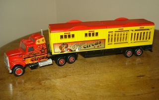 Majorette Magic Circus Semi Truck And Trailer With 4 Animals 1:87 Scale,  France