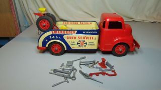 Vintage 1950s Wyandotte Emergency Auto Service Plastic And Tin Tow Truck