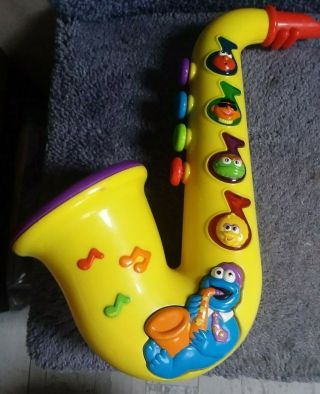 Sesame Street 1999 Mattel Musical Instrument Saxophone Cookie Monster Talks