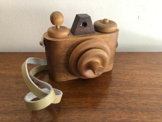 Vintage Toy Wooden Wood Camera W/ Strap Children’s Toys Very 1244