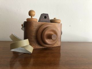 Vintage Toy Wooden WOOD Camera W/ Strap Children’s Toys Very 1244 2