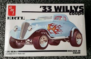 Amt / Ertl 1/25 1933 Willys Coupe Vintage Plastic Model Kit