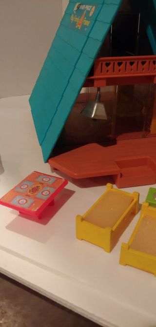 Vintage Fisher Price A Frame House 990 w/Extra ' s Little People 3