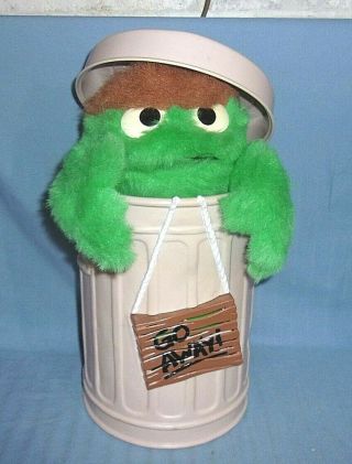 Vintage Ideal Sesame Street Oscar The Grouch Interactive Toy 1987