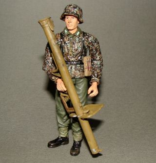 1:18 Forces Of Valor Unimax Wwii Wehrmacht German W/ Rocket Launcher Figure 4 "