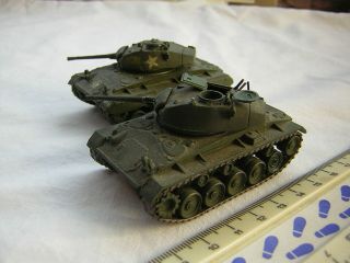 2 X Built Hasegawa Ww2 American Military M - 24 Chaffee Tanks Scale 1:72