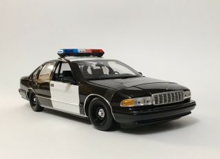 1996 Chevrolet Caprice Police Cruiser Unmarked Chp / Lapd 1/18 Ut Models