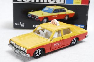 Tomica Black Box (reprint) No.  110 Toyota Crown Taxi 1:65 Scale Toy Car W/ Box