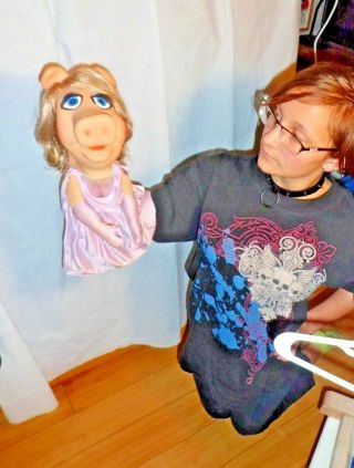 Vintage Rare Fisher Price Muppet Miss Piggy Hand Puppet Ventriloquist 1978 Vinyl