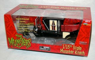 Dst Diamond Select The Munsters Classic 1/15th Scale Koach Car Lights & Sounds