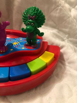 Barney & Friends Pop up Piano Rainbow Keyboard Piano Toy Musical Sing Along 2007 2