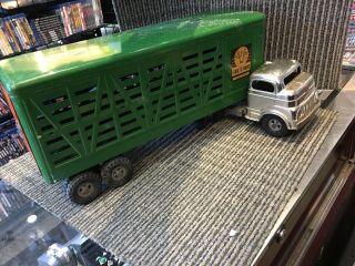 Vintage Structo Toys Structo Farms Cattle Hauler - Tractor - Trailer (c - 3044)
