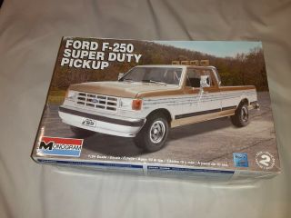Monogram Ford F - 250 Duty Pickup Model 1/24 Scale