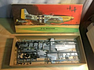 1962 Hawk 1:4 Scale North American P - 51 Mustang Fighter Model Kit 156 - 150
