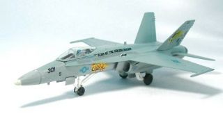 1/144 F - Toys F/a - 18 Hornet Us Navy Year Of The Golden Dragon Acroteam Col.  2 (2b)