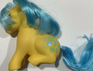 Hasbro 1980’s My Little Pony Bubbles Yellow Blue Hair Rubber Figure Horse