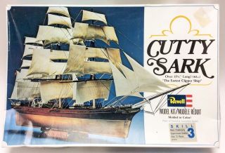Revell 5401 Clipper Ship Cutty Sark Scale Plastic Model Kit 15.  4 In (40 Cm) Long