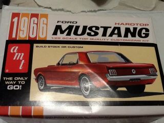 Amt 1966 Ford Mustang Hardtop 1:25 Scale Plastic Model Car Kit 704