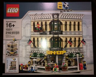 Lego Creator Grand Emporium 10211 Retired Modular Expert &
