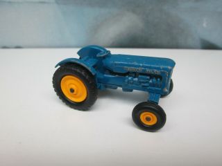 Matchbox/ Lesney 72a Fordson Major tractor Blue - YELLOW Hubs/ Black Tyres 2